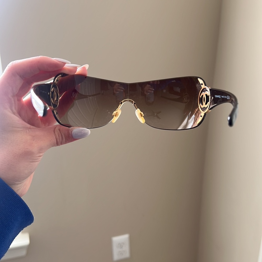 AUTHENTIC chanel sunglasses - Picture 4 of 5